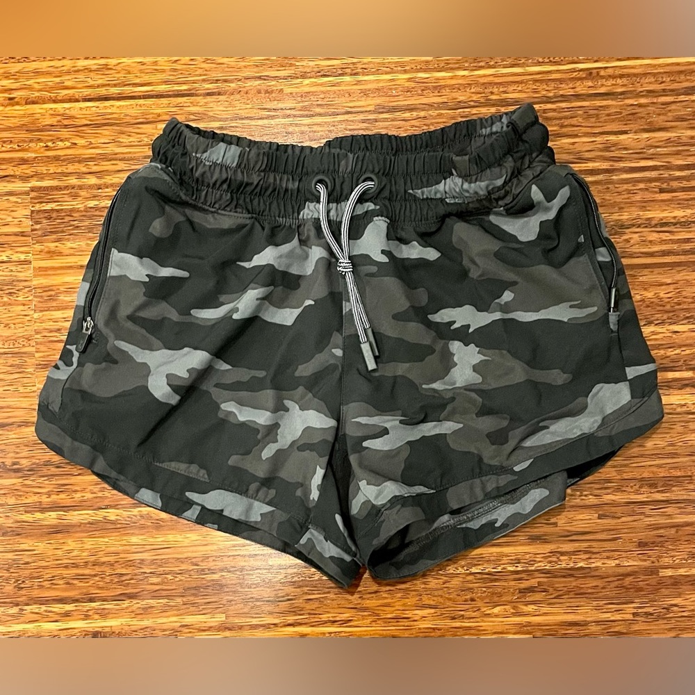 Athleta Girl lined athletic shorts black/gray camo size large 12 VGUC